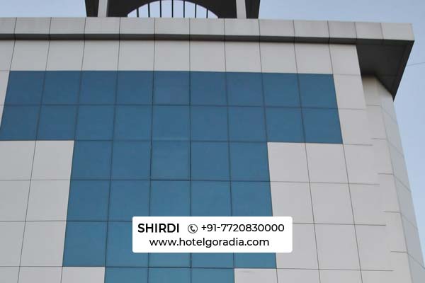Large Photograph of Hotel Goradia Shirdi located in Shirdi
